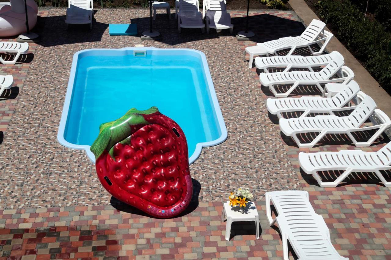 Guest House Kamenny Dom Karolino-Buhaz Dış mekan fotoğraf