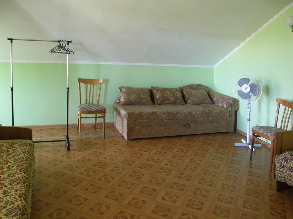 Guest House Kamenny Dom Karolino-Buhaz Oda fotoğraf