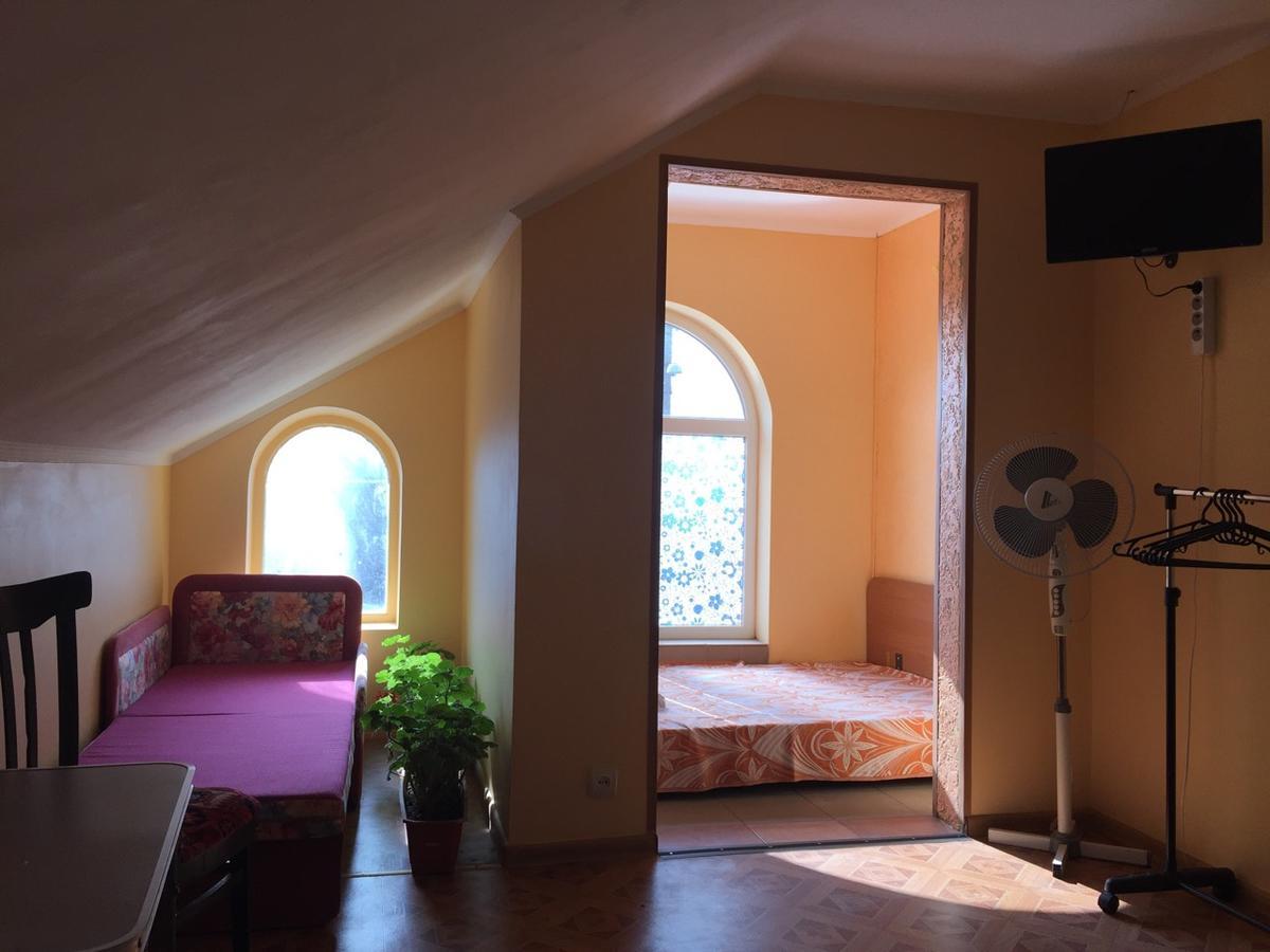 Guest House Kamenny Dom Karolino-Buhaz Dış mekan fotoğraf