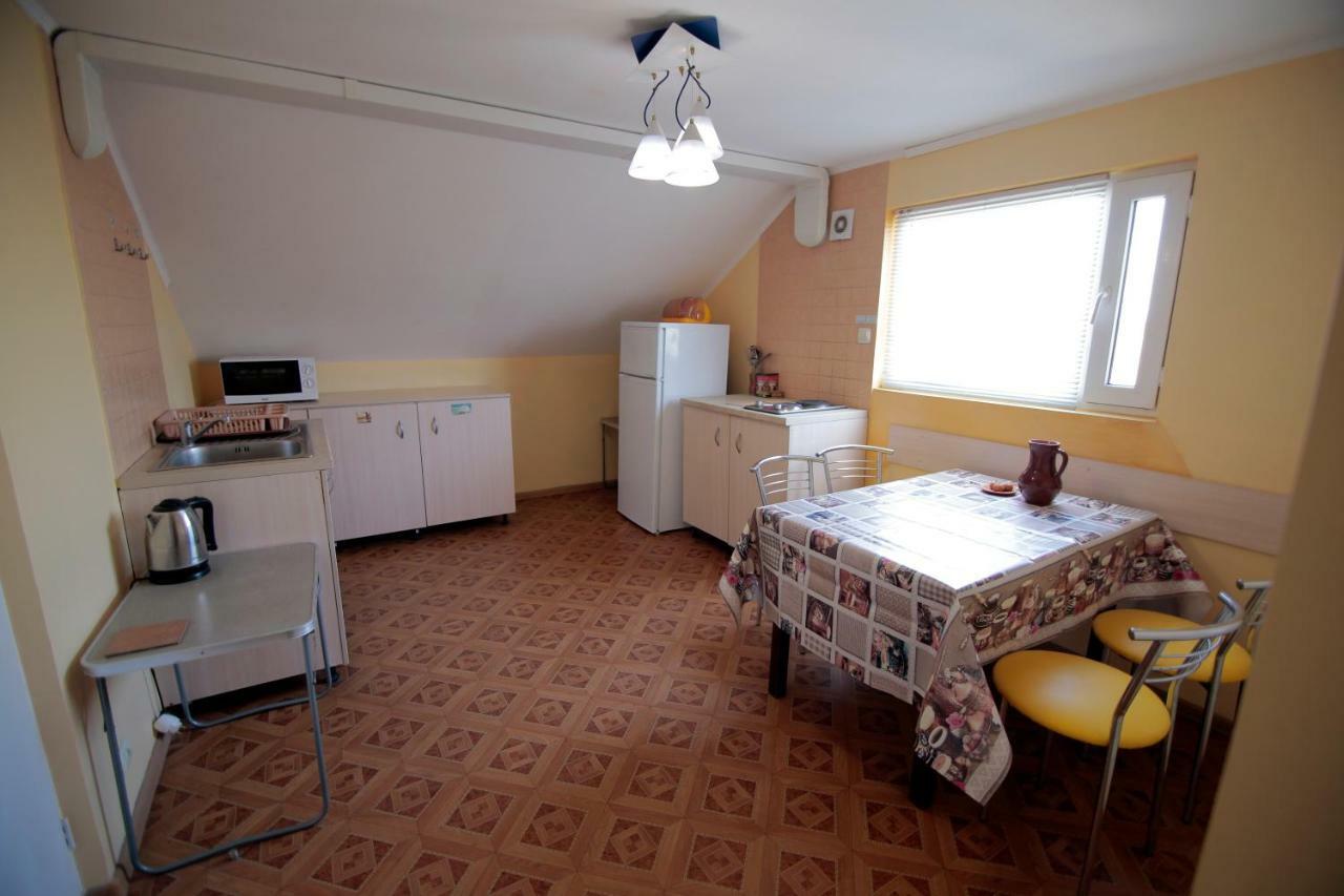 Guest House Kamenny Dom Karolino-Buhaz Dış mekan fotoğraf