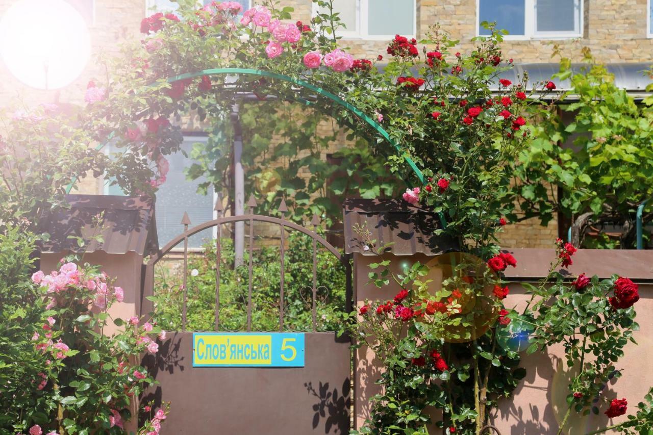 Guest House Kamenny Dom Karolino-Buhaz Dış mekan fotoğraf